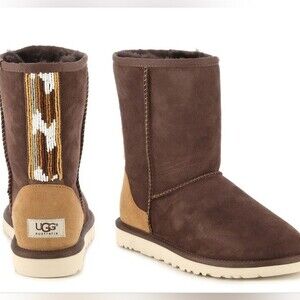 NWT sealed UGG women's Authentic classic short serape with beads, 6, brown